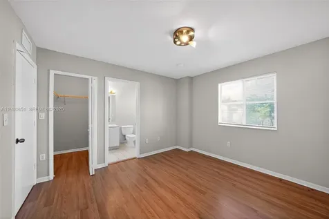 1614 SE 31st Court Homestead FL 33035
