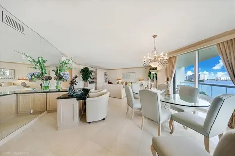 2600 Island Boulevard Aventura FL 33160