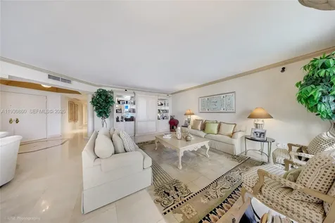 2600 Island Boulevard Aventura FL 33160