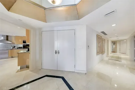 2600 Island Boulevard Aventura FL 33160