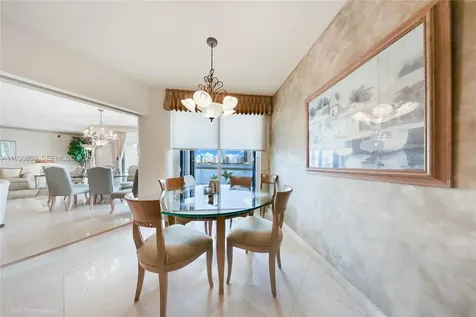 2600 Island Boulevard Aventura FL 33160