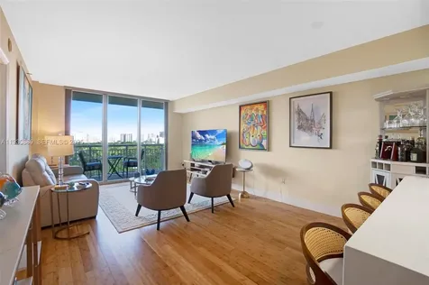 19501 W Country Club Drive Aventura FL 33180
