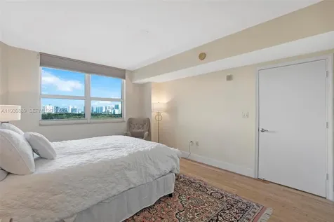 19501 W Country Club Drive Aventura FL 33180