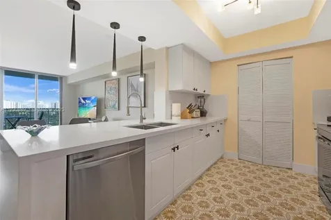 19501 W Country Club Drive Aventura FL 33180