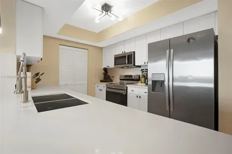 19501 W Country Club Drive Aventura FL 33180