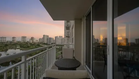 19501 W Country Club Drive Aventura FL 33180