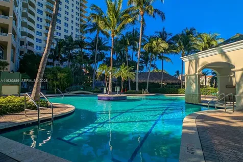 19501 W Country Club Drive Aventura FL 33180