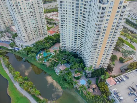 19501 W Country Club Drive Aventura FL 33180