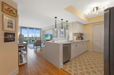 19501 W Country Club Drive Aventura FL 33180