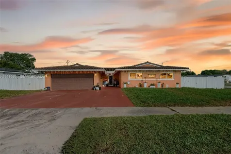 2901 NW 185th Street Miami Gardens FL 33056