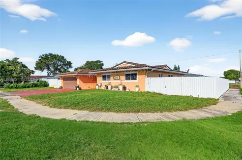 2901 NW 185th Street Miami Gardens FL 33056