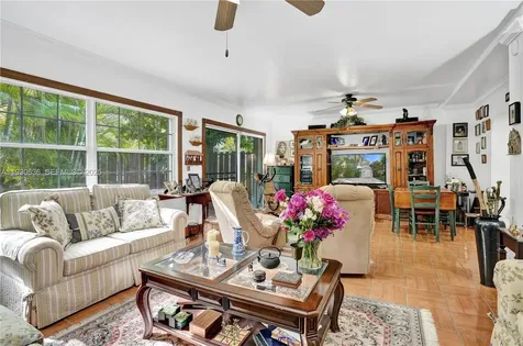 11728 SW 118th Terrace Miami FL 33186
