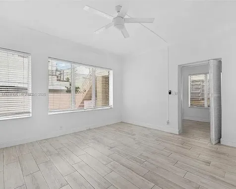 2822 Pine Tree Drive Miami Beach FL 33140