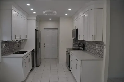 571 NE 61st Street Oakland Park FL 33334