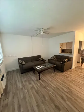118 E Salisbury E West Palm Beach FL 33417