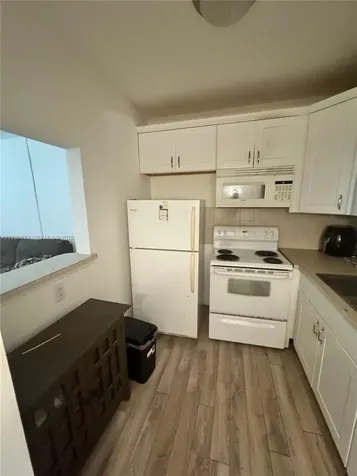 118 E Salisbury E West Palm Beach FL 33417