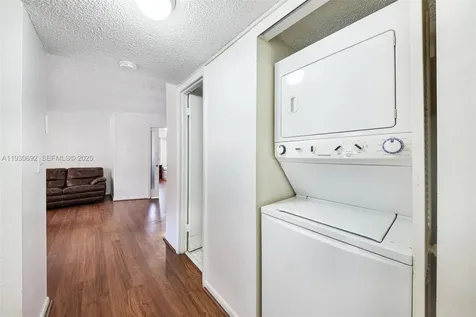 2000 Towerside Terrace Miami FL 33138