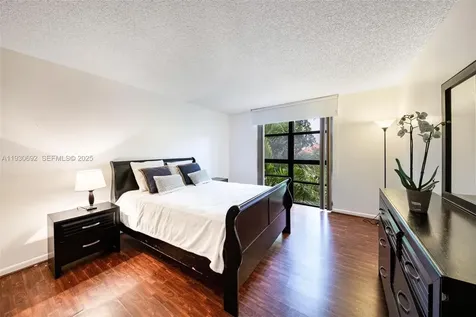 2000 Towerside Terrace Miami FL 33138