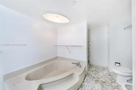 2000 Towerside Terrace Miami FL 33138