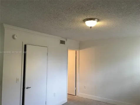 8255 Lake Drive Doral FL 33166