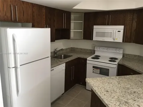 8255 Lake Drive Doral FL 33166