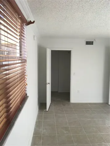 8255 Lake Drive Doral FL 33166