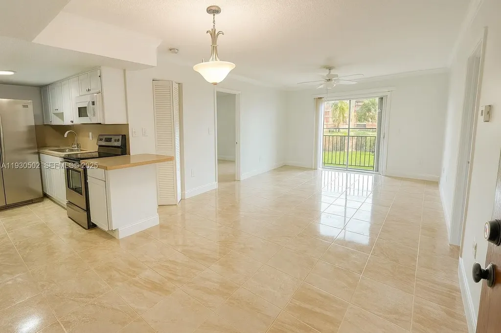 4705 NW 7th Street Miami FL 33126