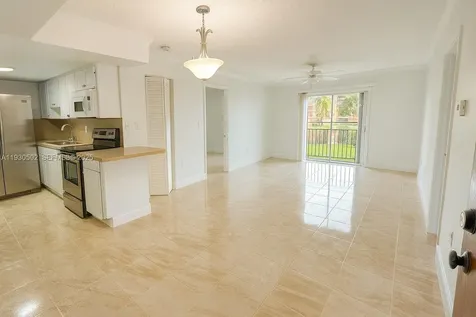 4705 NW 7th Street Miami FL 33126