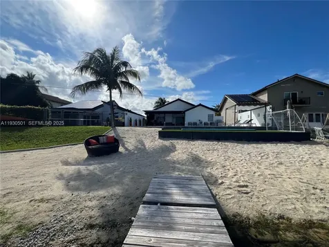6101 SW 153rd Court Road Miami FL 33193