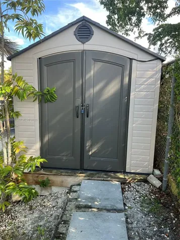 6101 SW 153rd Court Road Miami FL 33193