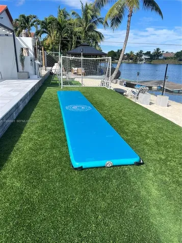 6101 SW 153rd Court Road Miami FL 33193