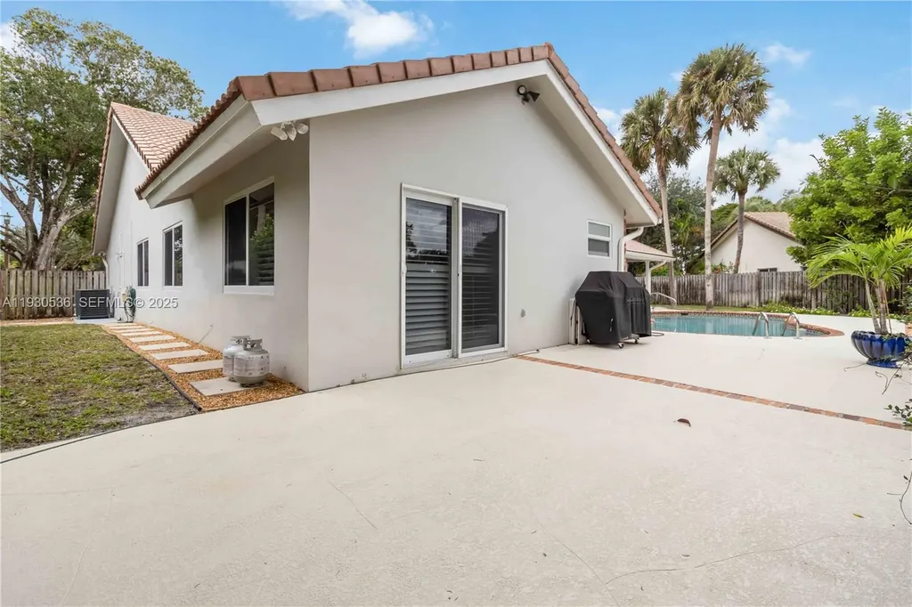 2047 SW 36th Avenue Delray Beach FL 33445