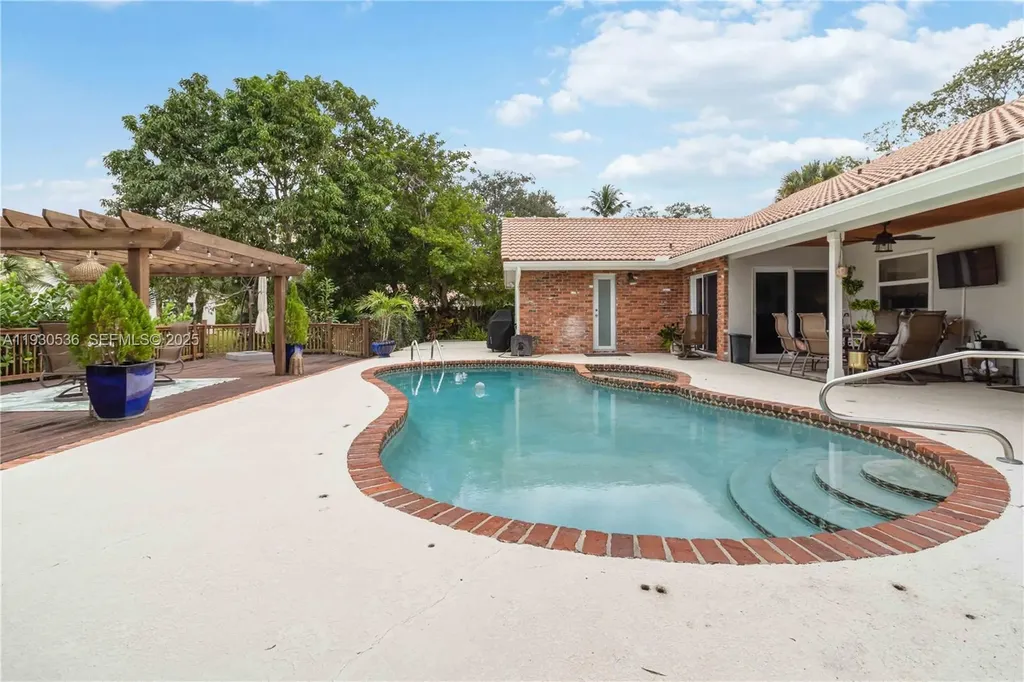 2047 SW 36th Avenue Delray Beach FL 33445