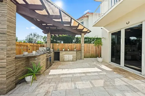 6933 NW 104th Court Doral FL 33178