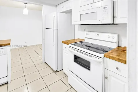 5718 NW 66th Avenue Tamarac FL 33321