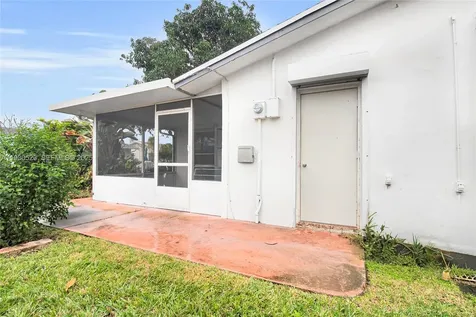 5718 NW 66th Avenue Tamarac FL 33321