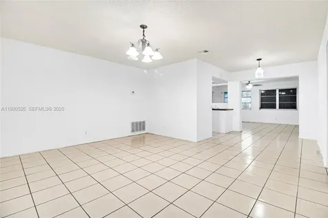 5718 NW 66th Avenue Tamarac FL 33321