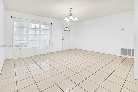 5718 NW 66th Avenue Tamarac FL 33321