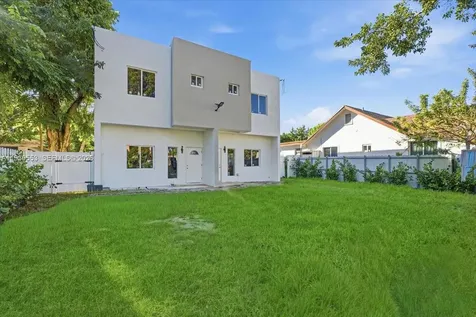 1126 NW 28 Miami FL 33127