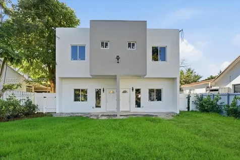 1126 NW 28 Miami FL 33127