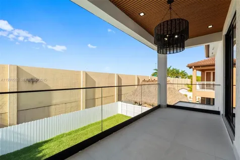 18172 NW 91st Court Hialeah FL 33018