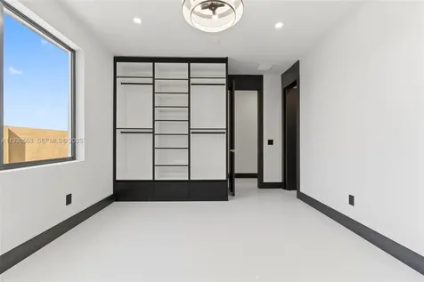 18172 NW 91st Court Hialeah FL 33018