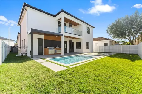 18172 NW 91st Court Hialeah FL 33018