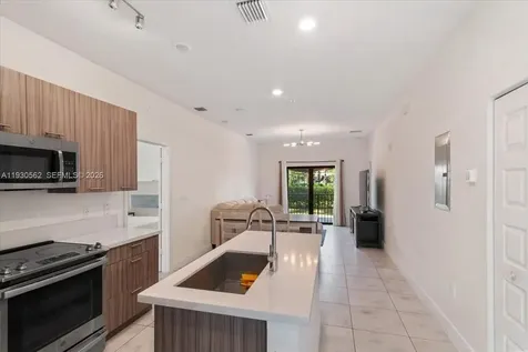 4636 NW 84th Avenue Doral FL 33166
