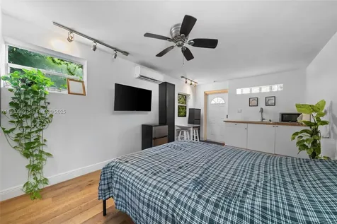 555 NE 73rd Street Miami FL 33138