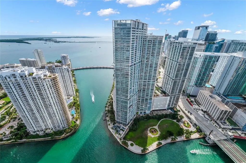 300 Biscayne Boulevard Way Miami FL 33131