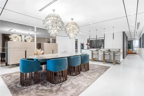 300 Biscayne Boulevard Way Miami FL 33131