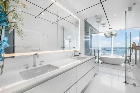 300 Biscayne Boulevard Way Miami FL 33131