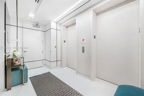 300 Biscayne Boulevard Way Miami FL 33131
