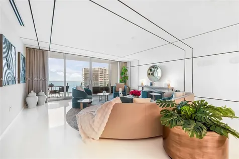 300 Biscayne Boulevard Way Miami FL 33131